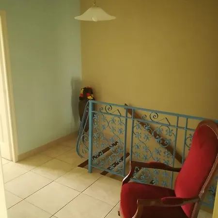 Holiday home Du Vignoble Sidky Lussac (Gironde)